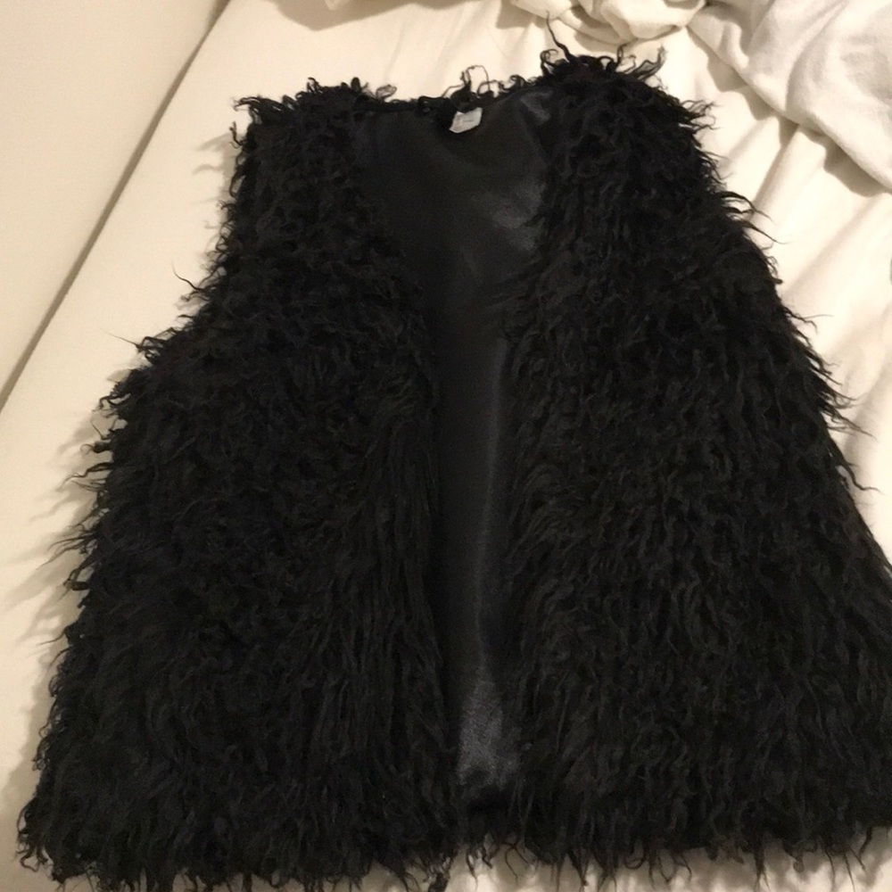 Black Sherpa vest